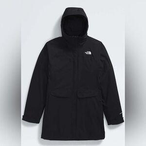 NWOT The North Face DryVent weatherproof parka.